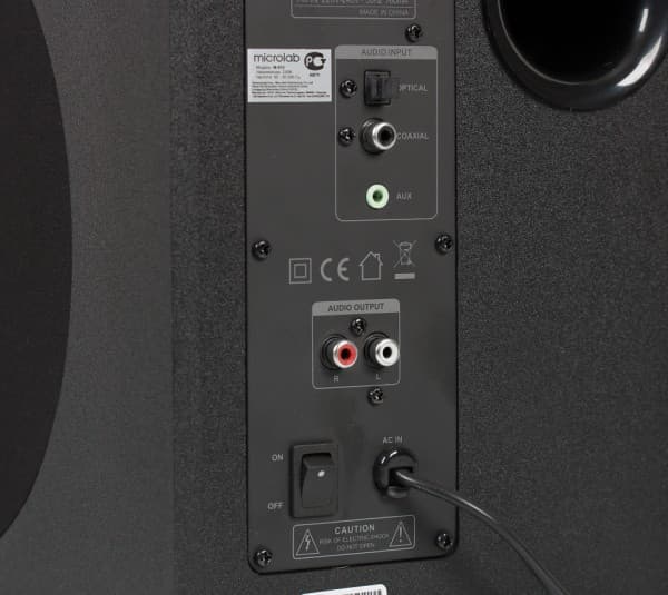 Задняя панель усилителя Microlab M-910