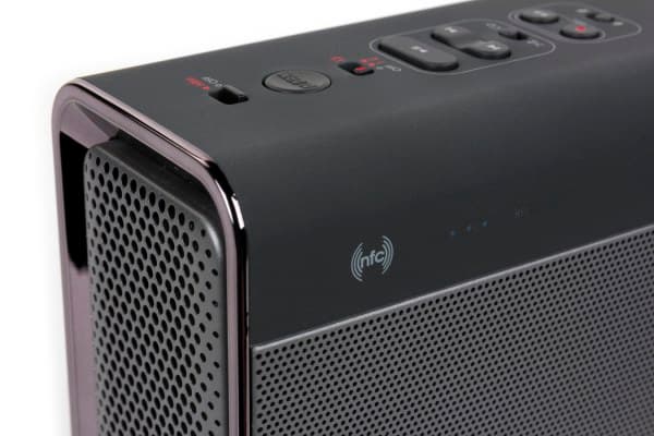 Дизайн колонки Creative Sound Blaster Roar