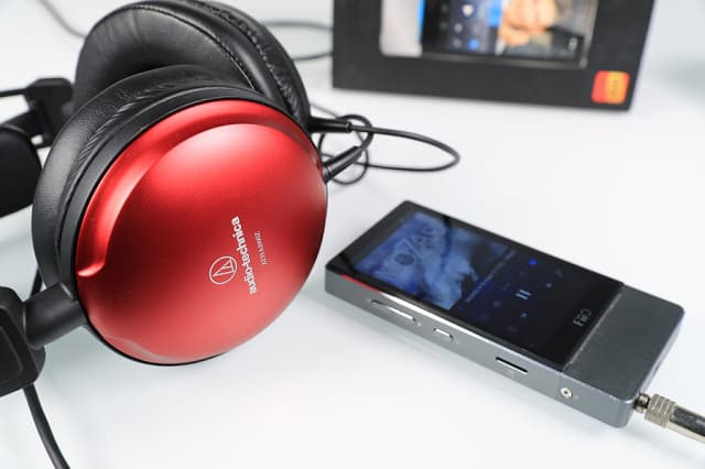 Аудиофильский Hi-Res DSD 384/32 плеер FiiO X7 и усилитель мощности FiiO AM2