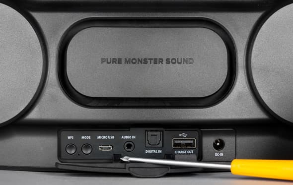 Monster StreamCast S1: разъемы на задней панели