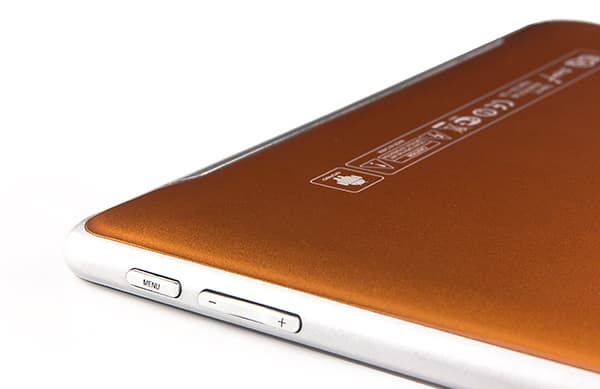 Верхняя грань планшета 3Q Surf RC9716B