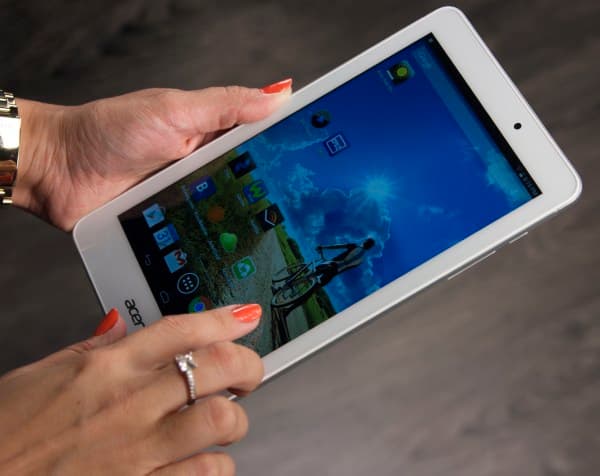 Дизайн планшета Acer Iconia Tab 8 (A1-840FHD)