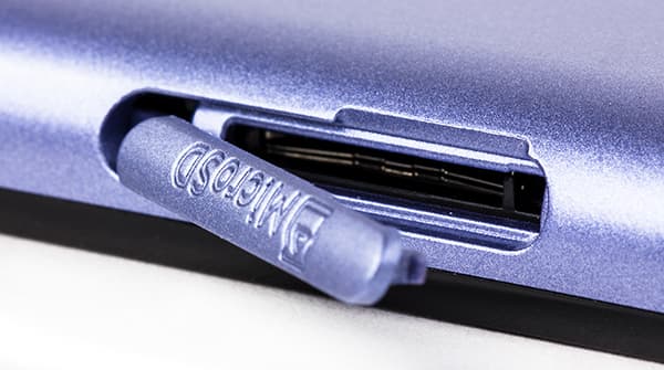 Дизайн планшета Acer Iconia Talk S