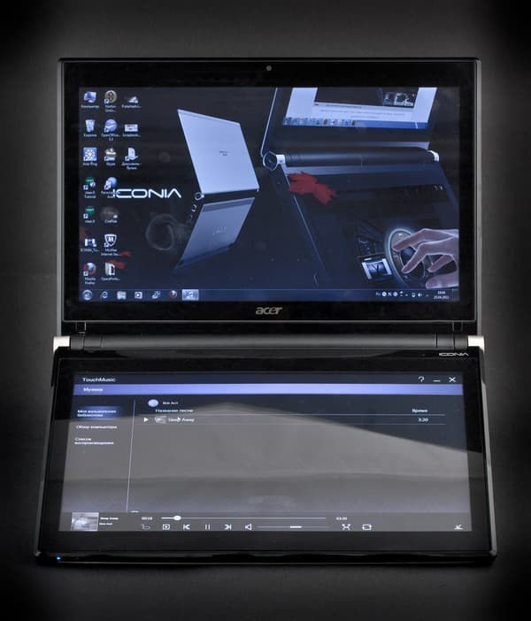 ноутбук Acer Iconia с двумя экранами