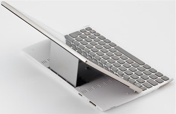 Вид сзади планшета ASUS Eee Pad Slider