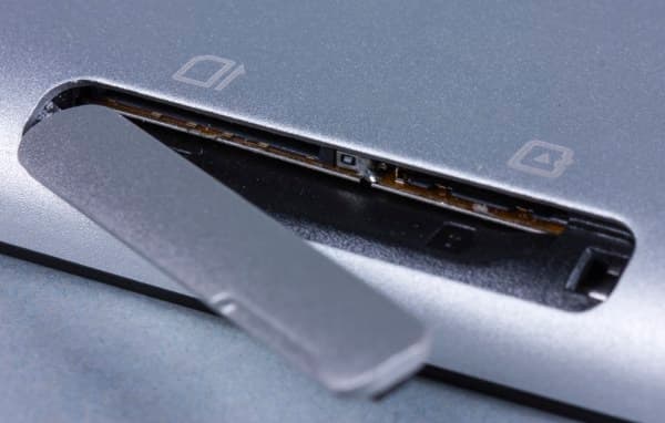 Дизайн планшета Highscreen Alpha Tab