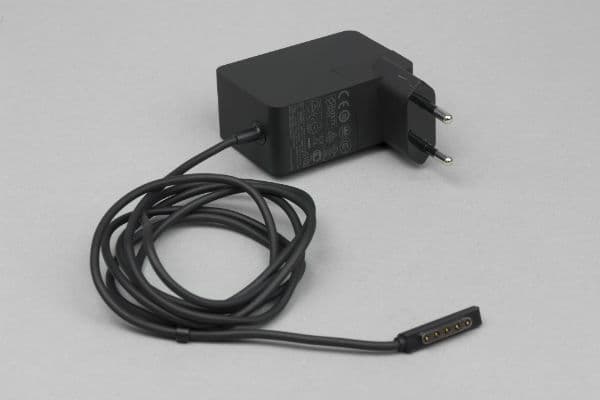 Зарядное устройство планшета Microsoft Surface RT