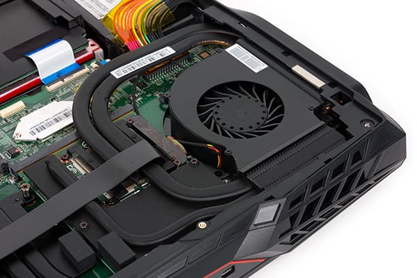 Игровой ноутбук MSI GT80 2QE Titan SLI