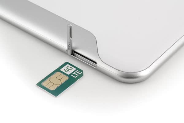 Слот для SIM-карты в планшете Samsung Galaxy Tab 8.9 LTE