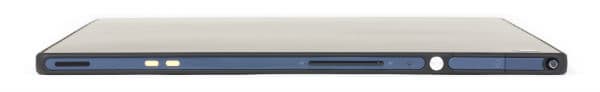 Левая грань планшета Sony Xperia Tablet Z