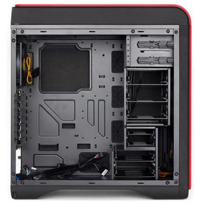 Вид на шасси слева AeroCool DS 200