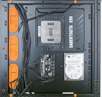 Крепление накопителей