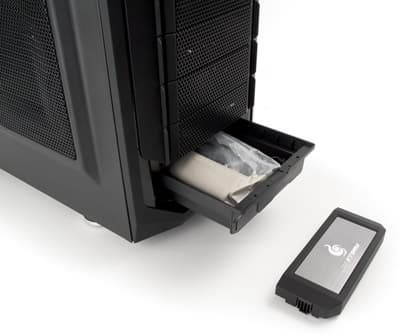 Cooler Master Storm Trooper: контейнер