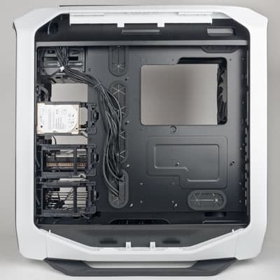 Вид на шасси справа