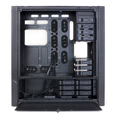 Вид изнутри слева Corsair Obsidian 900D