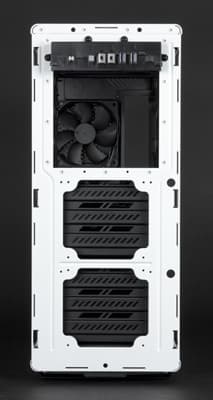 Corsair Vengeance C70: Вид на шасси спереди