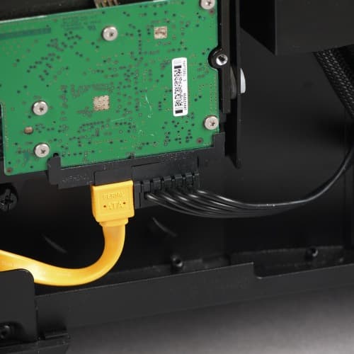 Изгиб провода корпуса Corsair Crystal Series 570X RGB