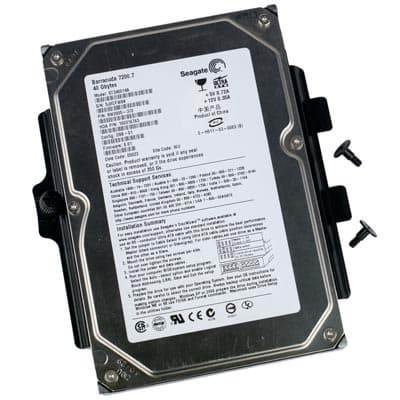 Крепление накопителей