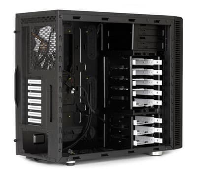 Вид изнутри Fractal Design Define R4