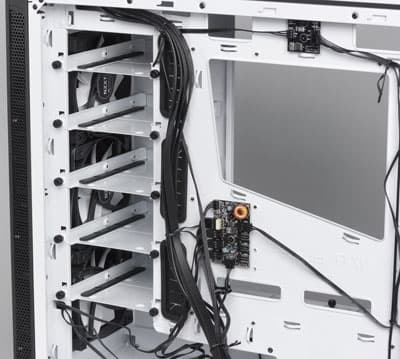 Вид на шасси слева