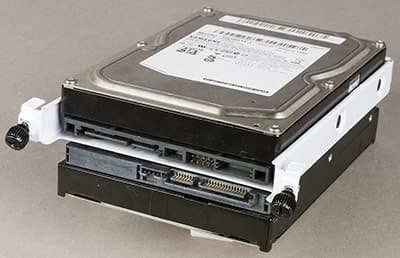 Крепление накопителей