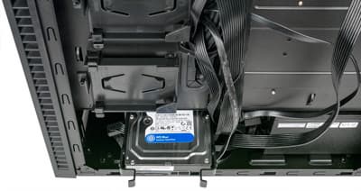 Крепление накопителей