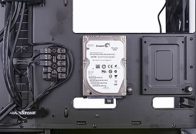 Крепление накопителей