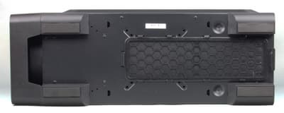 Корпус Thermaltake Urban S71, вид снизу