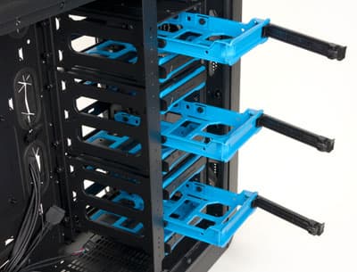 Корпус Thermaltake Core V71, Дисковые корзины