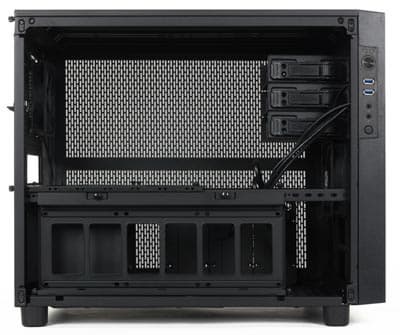 Корпус Thermaltake Core X2, вид на шасси слева