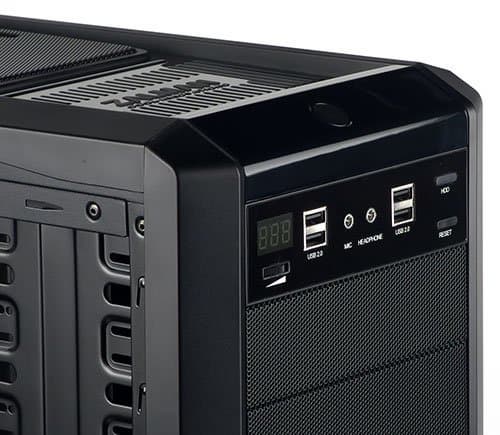 Zalman Z9 Plus: панель с разъемами и индикаторами