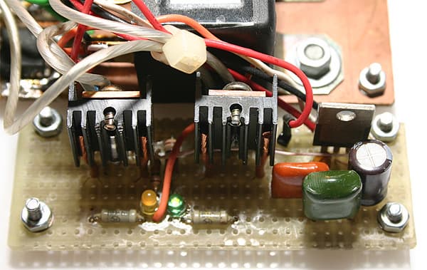 Два транзисторных ключа