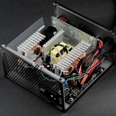 Вид платы блока питания Chieftec APS-550CB