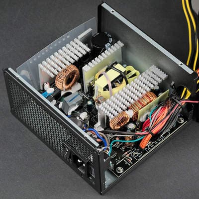 Вид платы блока питания Chieftec CPS-750S