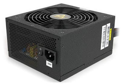 Внешний вид блока питания Chieftec GDP-750C