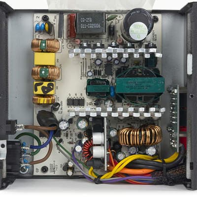 Вид платы блока питания Chieftec GDP-750C