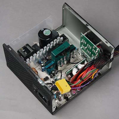 Вид платы блока питания Chieftec GPS-750C