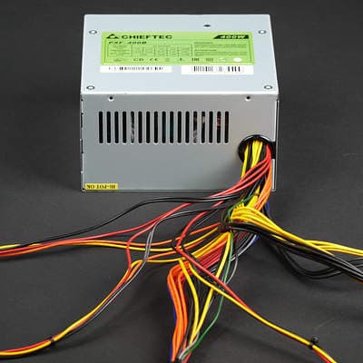 Провода и разъемы блока питания Chieftec PSF-400B