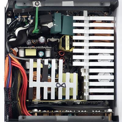 Вид платы блока питания Cooler Master Silent Pro Gold 800W