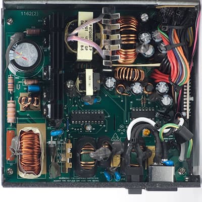 Вид платы блока питания FSP Aurum Gold 600 (AU-600)