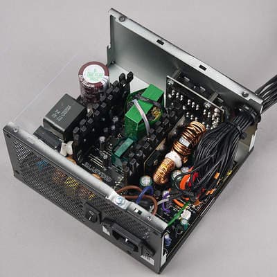 Вид платы блока питания Gigabyte B700H