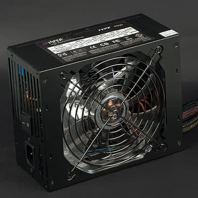 Внешний вид блока питания Hiper Type M900