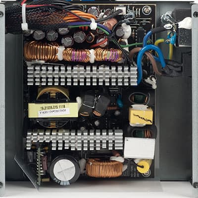 Вид платы блока питания OCZ ZS550