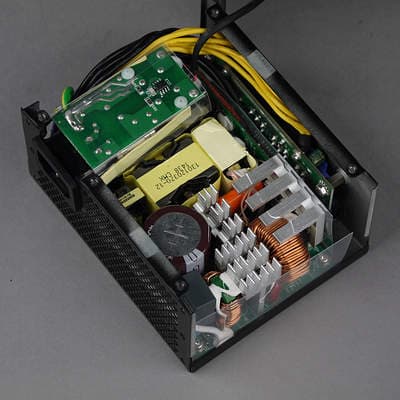 Вид платы блока питания Silverstone SFX Series SX600-G