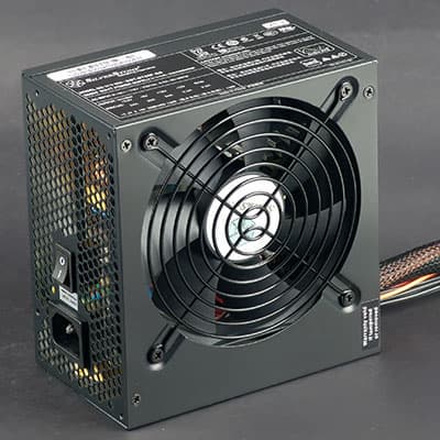 Внешний вид блока питания Silverstone Strider Essential 500W (SST-ST50F-ES)