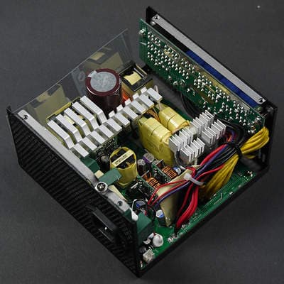 Вид платы блока питания Silverstone Strider Titanium 600 (ST60F-TI)