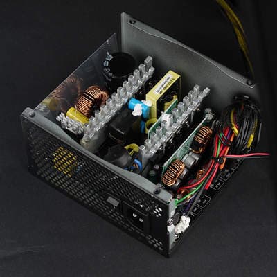 Вид платы блока питания Thermaltake TR2 Gold 600 (TR2-600AH2NSG)