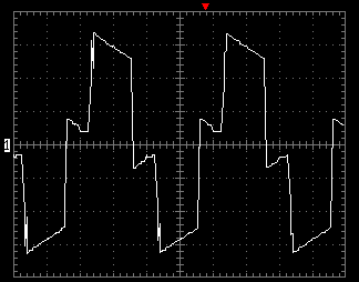 форма сигнала ИБП APC Back-UPS Pro 550 (BR550GI) при работе на нагрузку 300 Вт