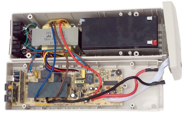 внутреннее устройство IPPON Back Power Pro 800