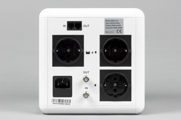 задняя панель ИБП Krauler iMAG-700